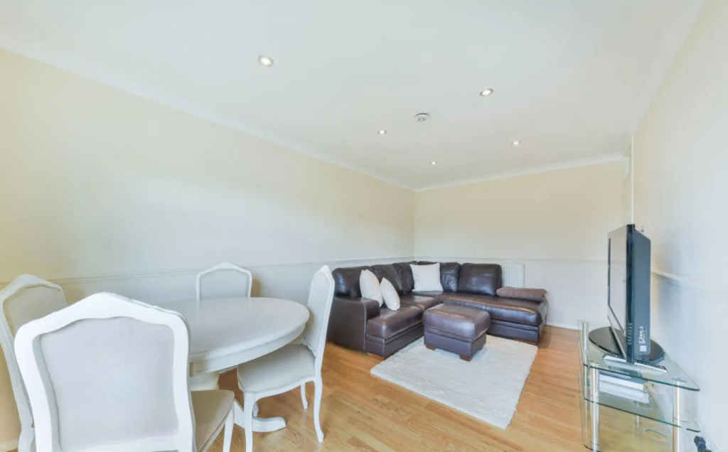 Main image of property: St. Peters Close, Ilford, London, IG2