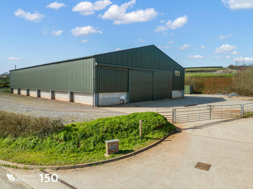 Commercial property for rent in Cullompton, Devon, EX15