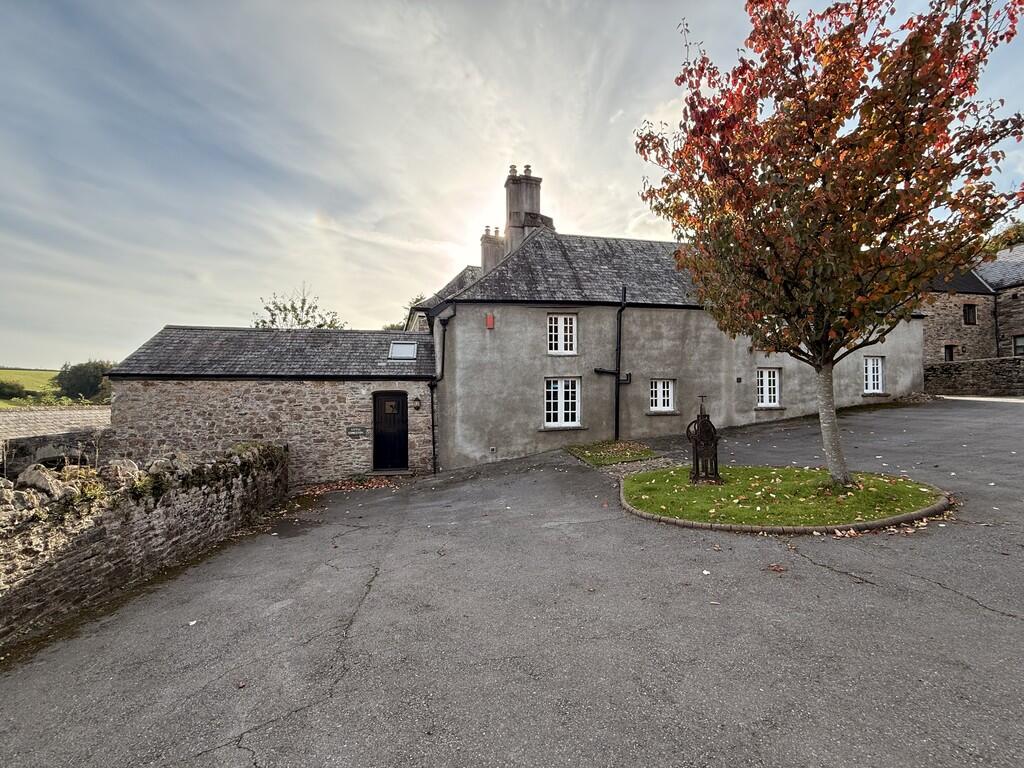 Main image of property: Edmeston Farm, Modbury, PL21