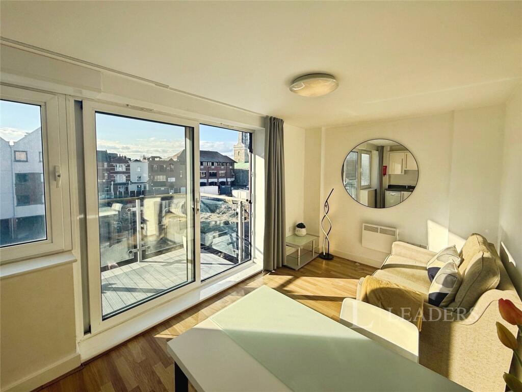 Main image of property: High Street, Southampton, Hampshire, SO14