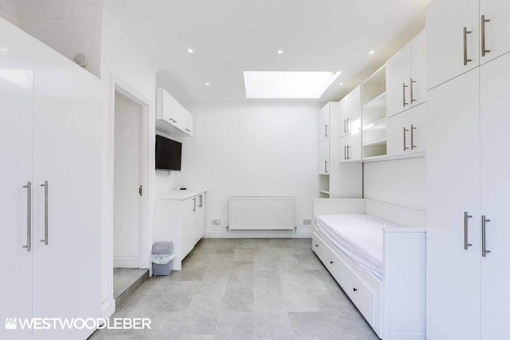 Main image of property: London Road, Hertford