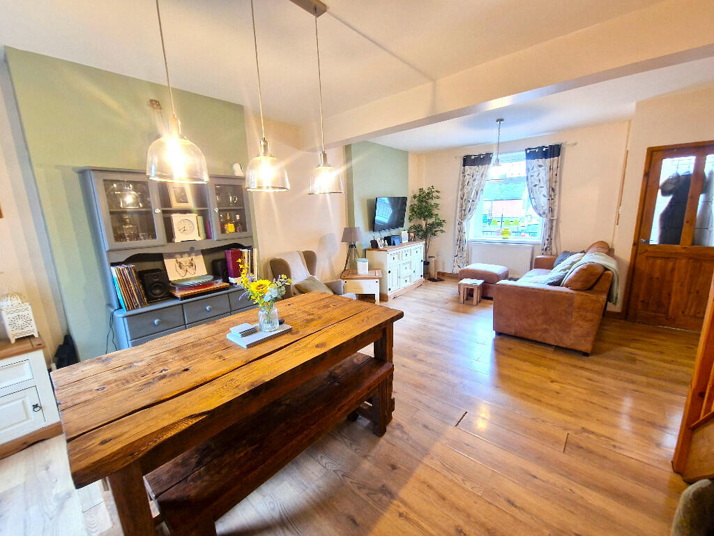 2 bedroom end of terrace house for sale in Cromwell Street, Abertillery