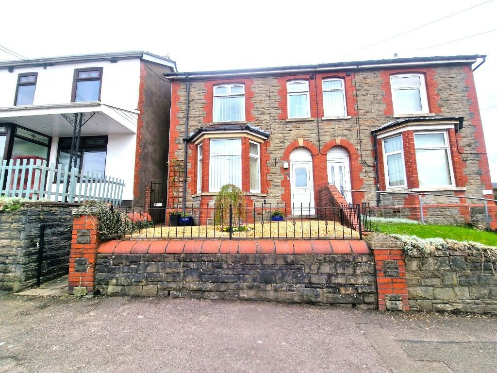 3 bedroom semidetached house for sale in Penmaen Road, PONTLLANFRAITH