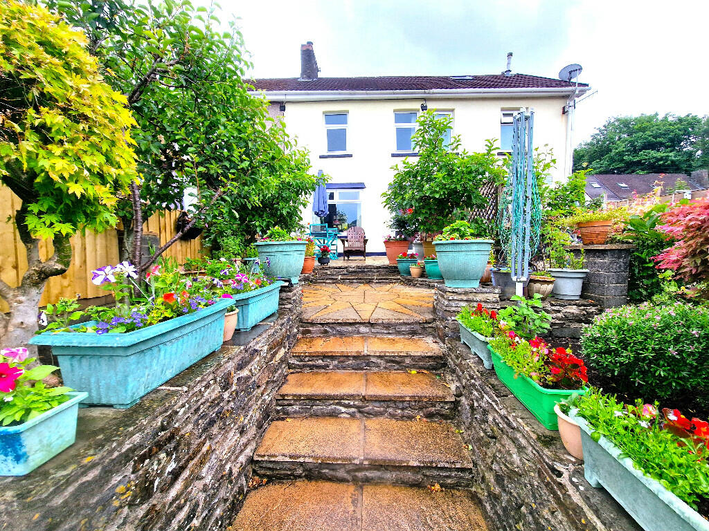 2 bedroom terraced house for sale in Oak Street, ABERCARN, NP115JH, NP11