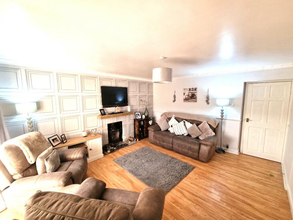 4 bedroom detached house for sale in Pen Y Graig Terrace, BRYNITHEL, NP13