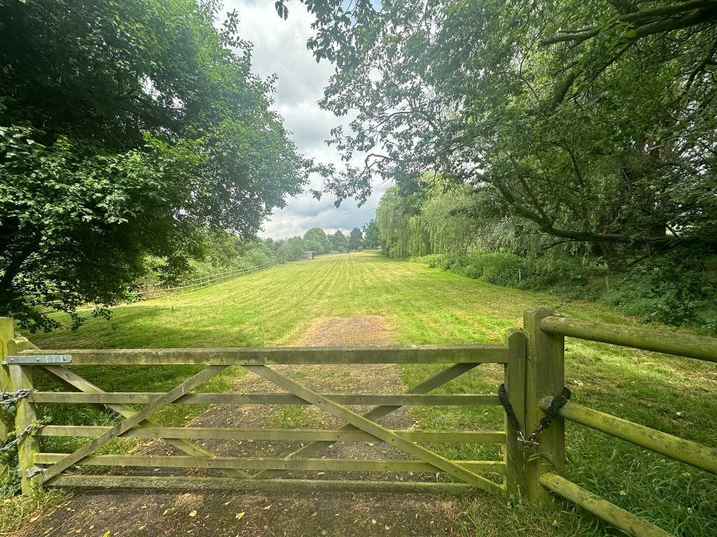 Land for sale in Wood Lane, Willington, Bedford, MK44 3QT, MK44