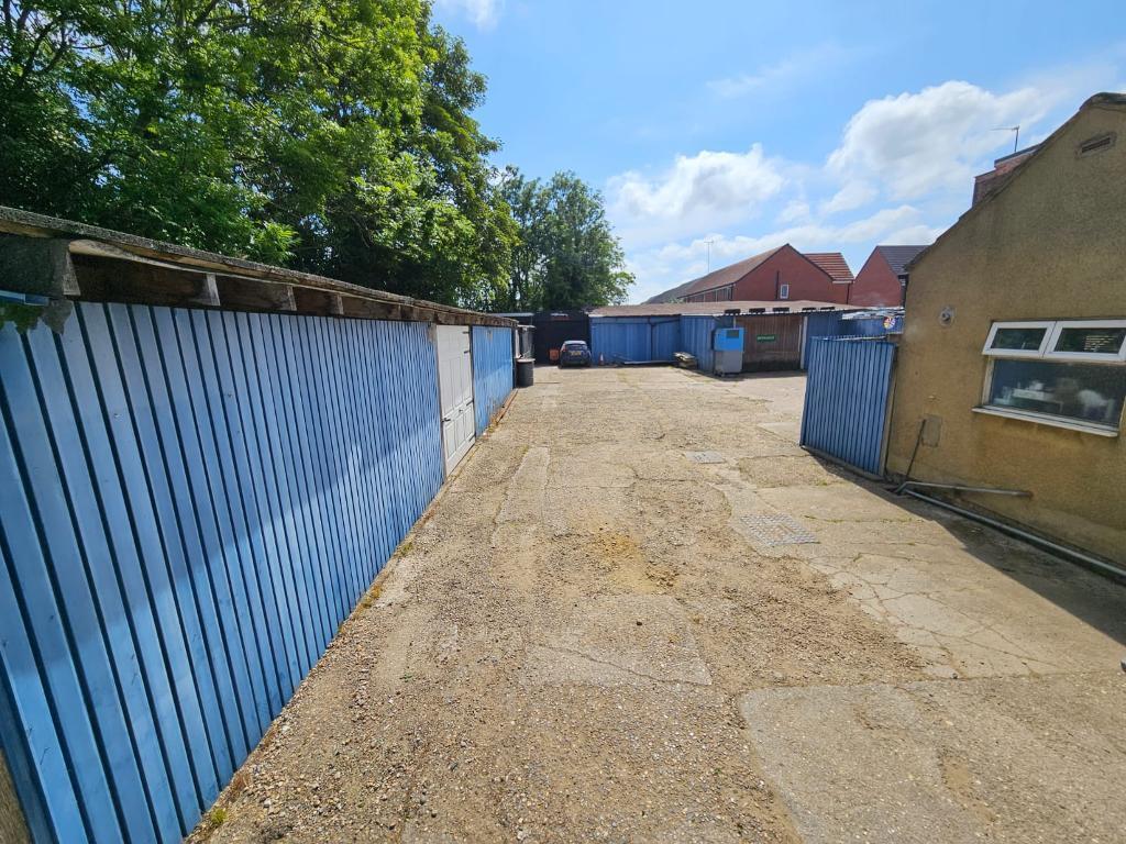 Main image of property: Wimborne Road, Luton, Bedfordshire, LU1 1PD