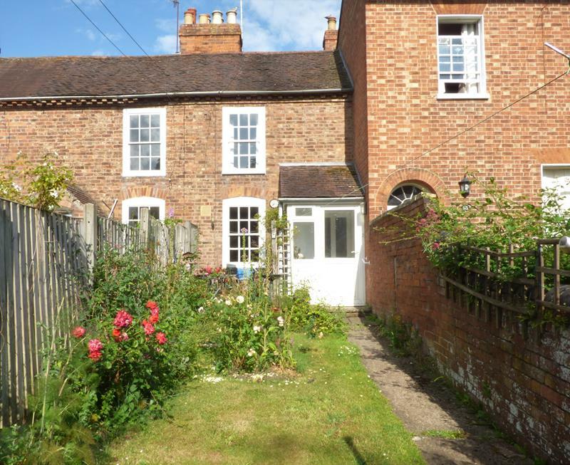 2 bedroom terraced house for sale in Old Street, Upton Upon Severn