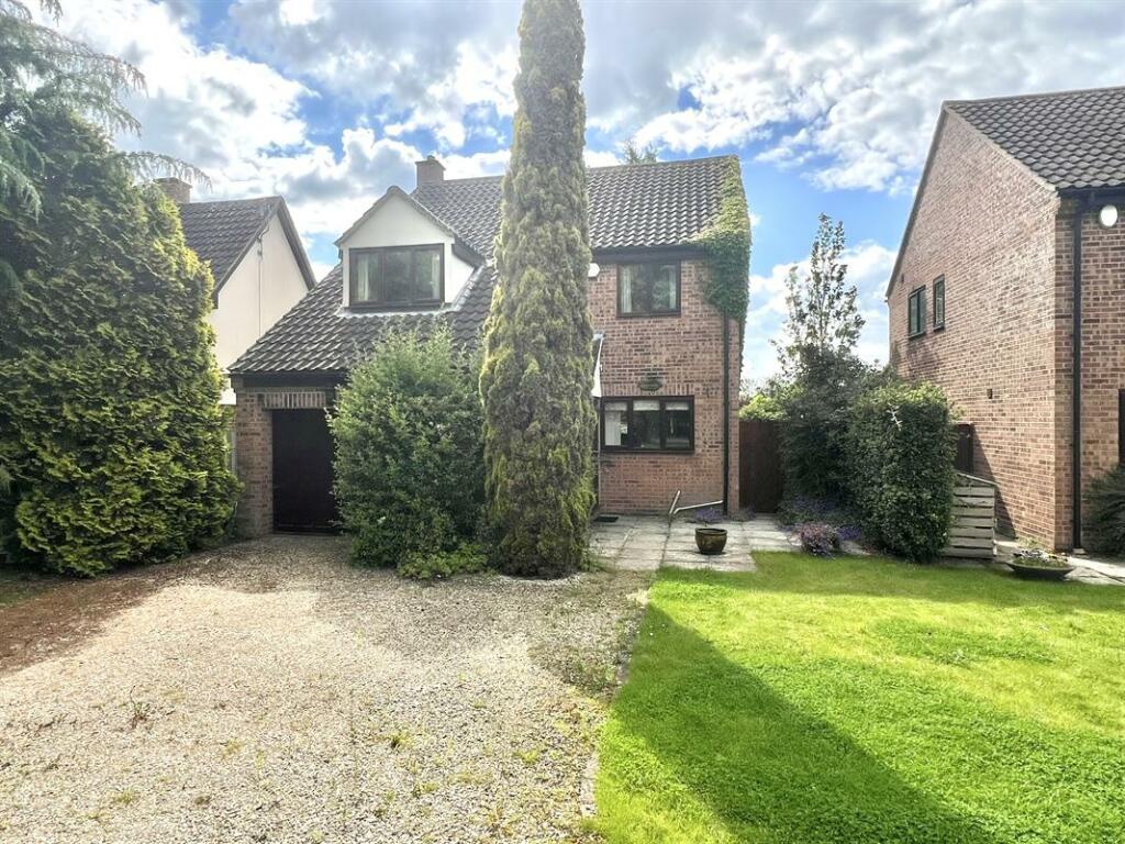 4 bedroom detached house for sale in Kyrenia, Shuthonger, Tewkesbury