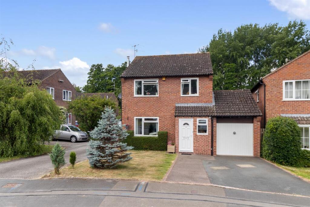 3 bedroom detached house