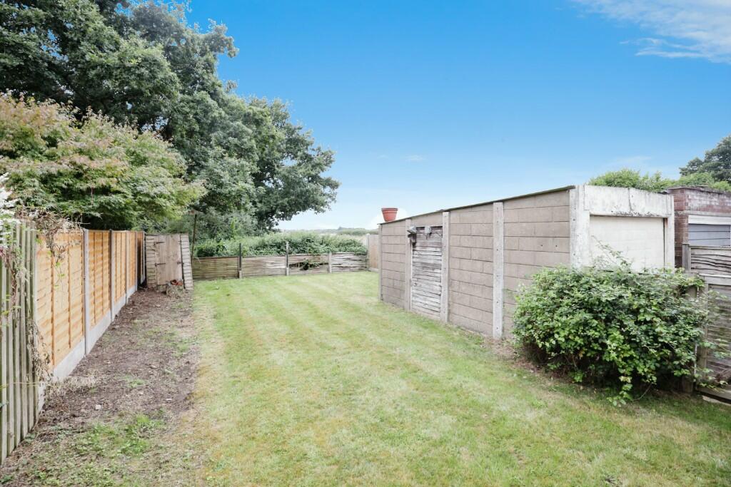 Additional property image - The Gardens, Leamington Spa, Warwickshire, CV31