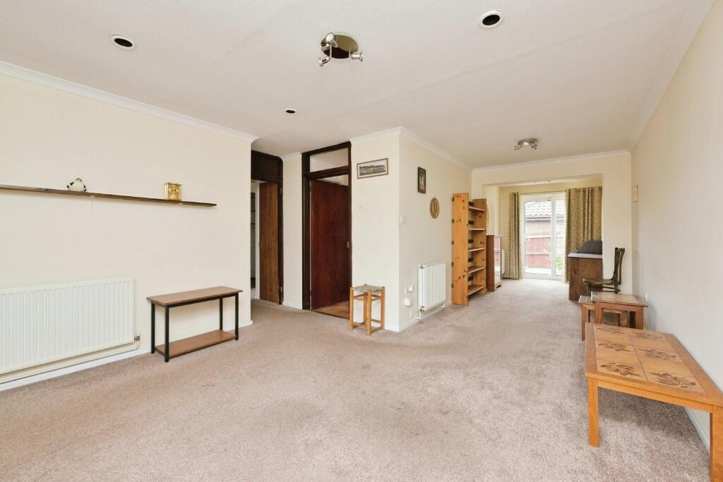 Additional property image - Hillway, CB21