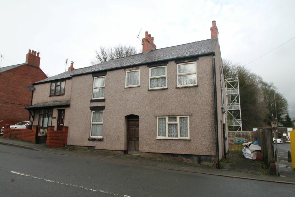 4 bedroom semidetached house for sale in 43 Gutter Hill, Johnstown