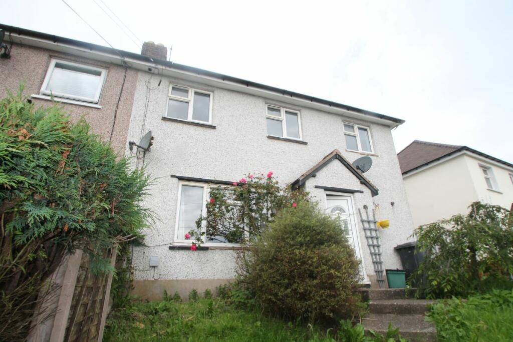 Main image of property: 17 Cheshire View, Brymbo, Wrexham, LL11 5AW