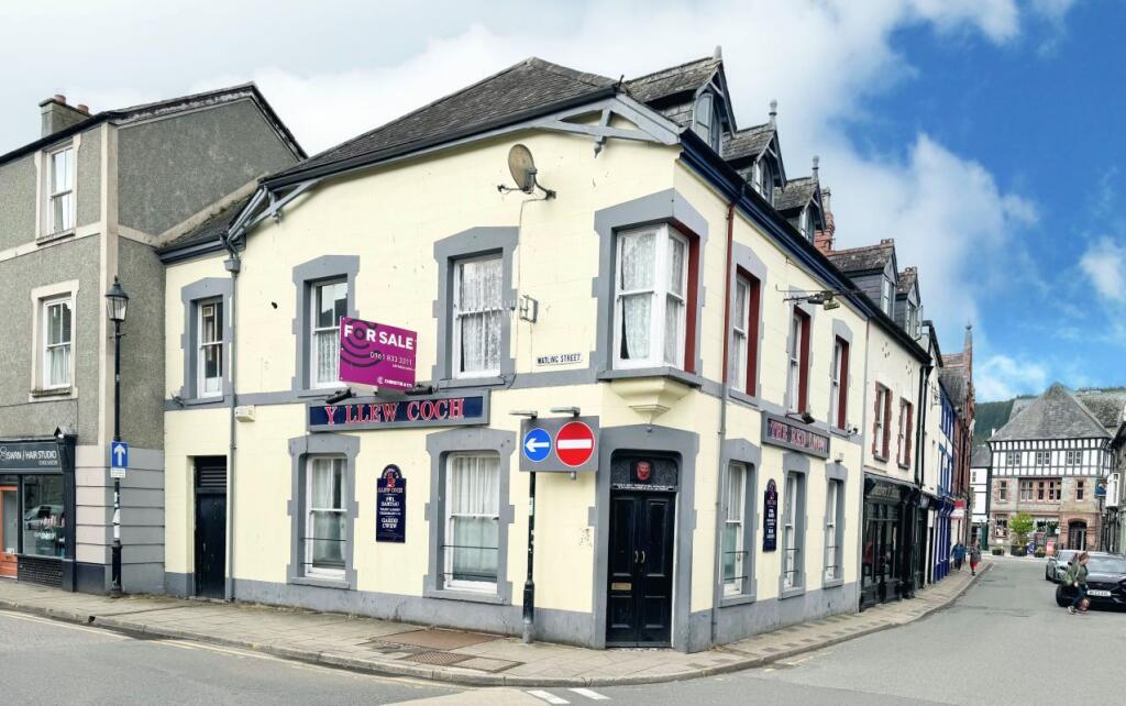 Main image of property: Red Lion Inn, Denbigh Street, Llanrwst, Gwynedd, LL26 0LL