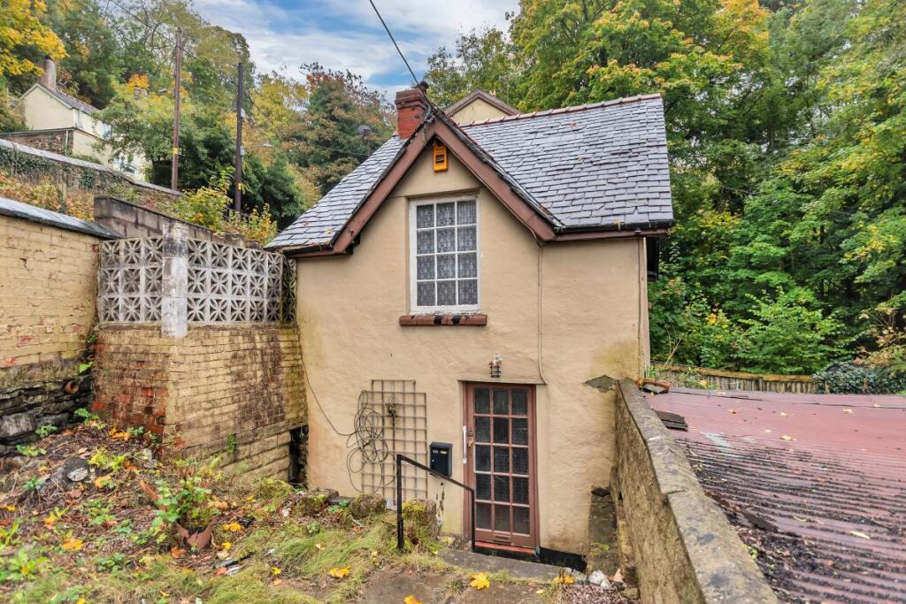 Main image of property: Elmwood, Brook Street, Llangollen, Denbighshire, LL20 8LS