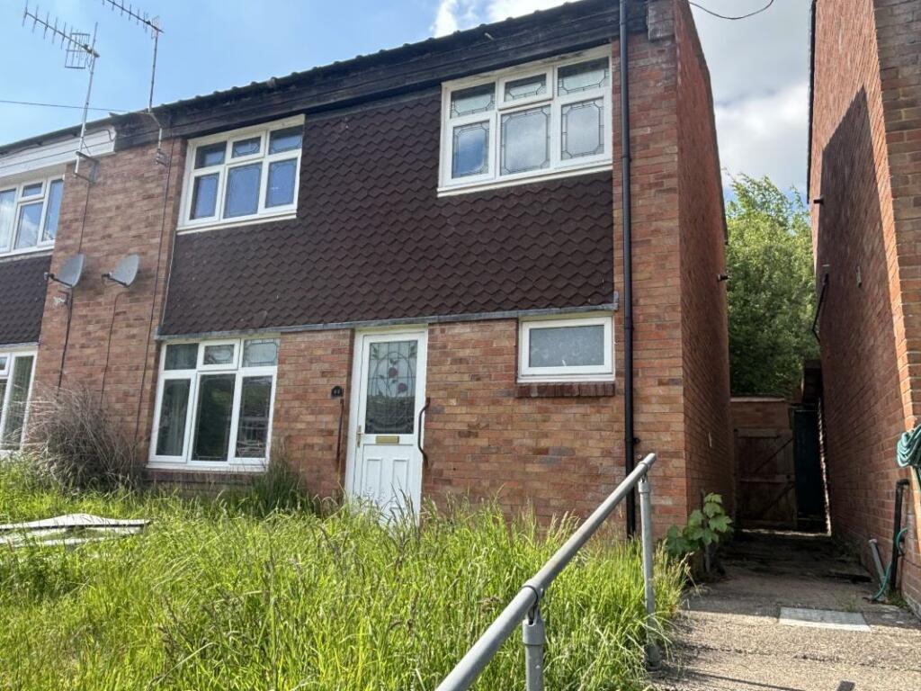 Main image of property: 44 Bron Y Gaer, Llanfyllin, Powys, SY22 5DF