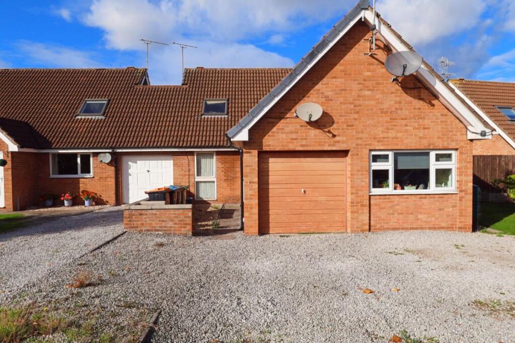 Main image of property: 5 Speedwell Close, Huntington, Chester, Cheshire, CH3 6DX