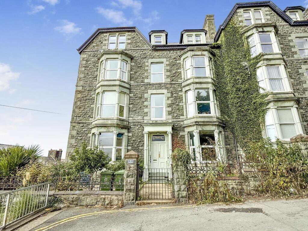 Main image of property: Flat, 4 St. Davids Court, Barmouth, Gwynedd, LL42 1AF