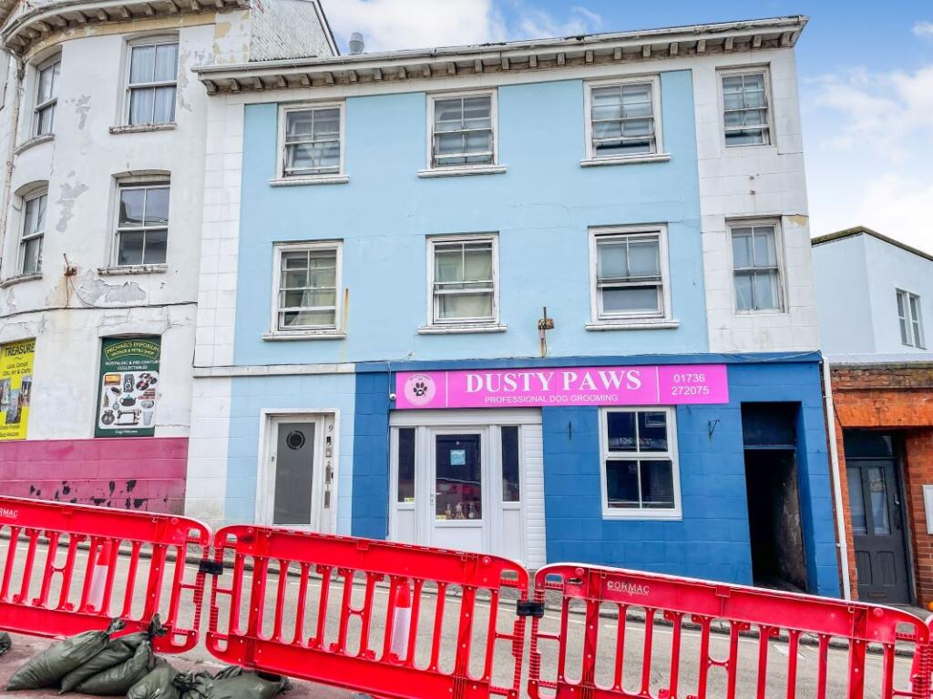 Main image of property: Flat 2, 9 Albert Street, Penzance, Cornwall, TR18 2LR