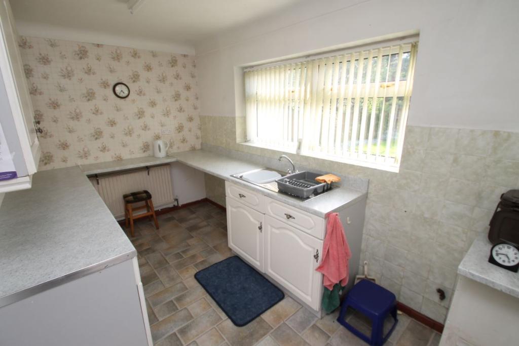 3 bedroom detached bungalow for sale in Plas Newton Lane, Chester