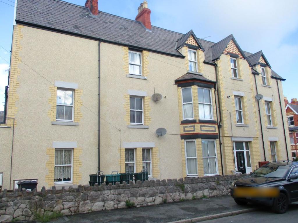 16 bedroom detached house for sale in Greenfield Road, Colwyn Bay, Clwyd, LL29 8ES, LL29