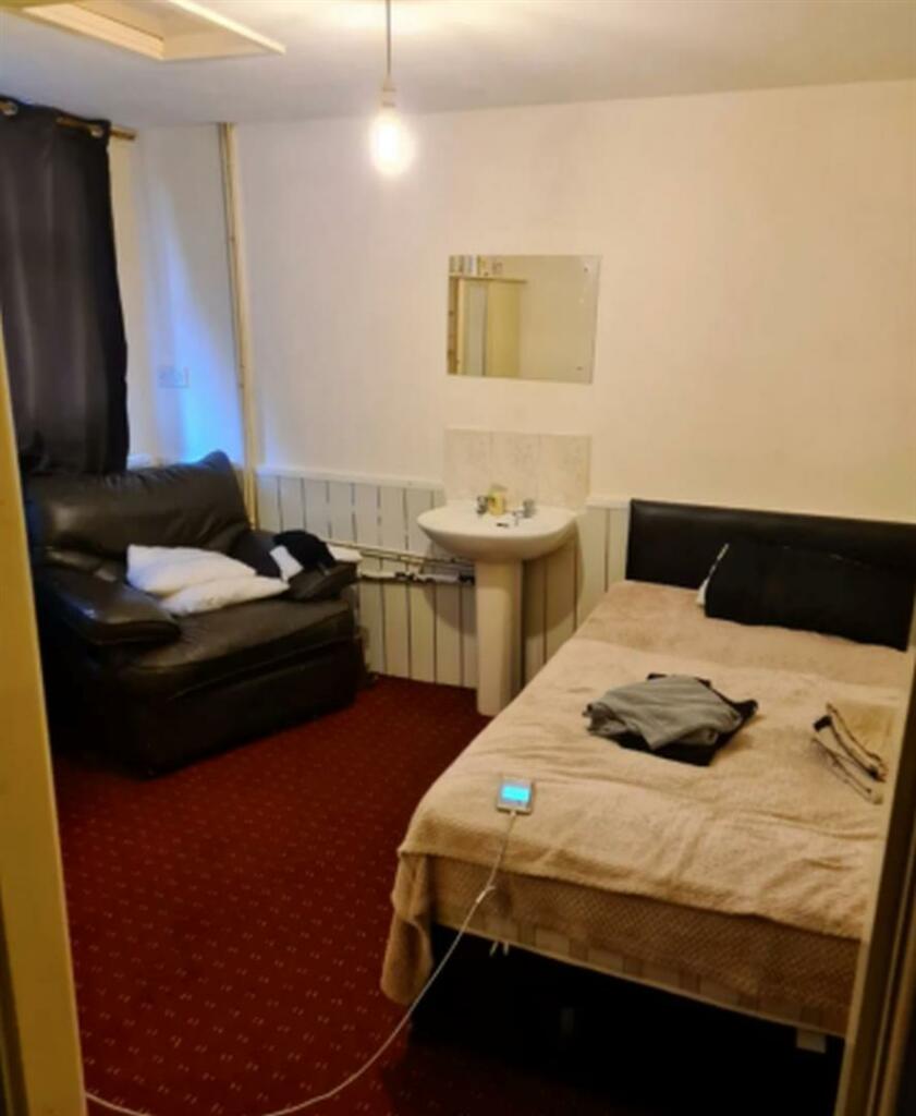 Additional property image - Mannville Terrace, Bradford
