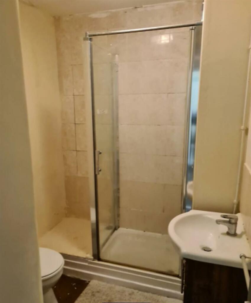 Additional property image - Mannville Terrace, Bradford