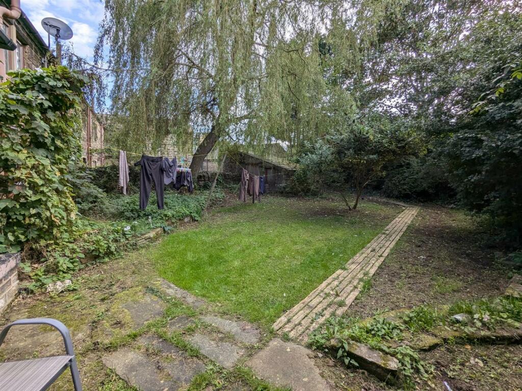Additional property image - 1-11, Laburnum Place Apperley Bridge, Bradford, BD10 0NA