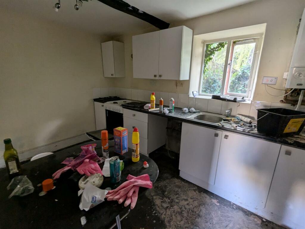 Additional property image - 1-11, Laburnum Place Apperley Bridge, Bradford, BD10 0NA