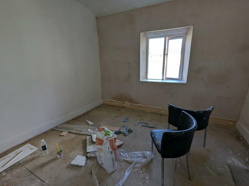Additional property image - 1-11, Laburnum Place Apperley Bridge, Bradford, BD10 0NA