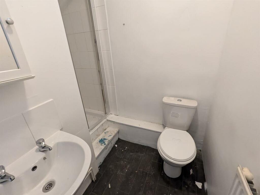 Additional property image - 1-11, Laburnum Place Apperley Bridge, Bradford, BD10 0NA