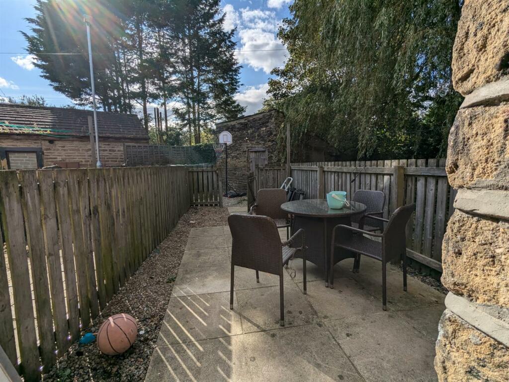 Additional property image - 1-11, Laburnum Place Apperley Bridge, Bradford, BD10 0NA