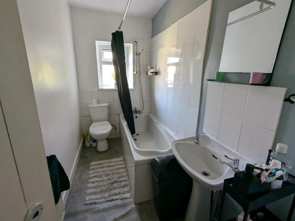 Additional property image - 1-11, Laburnum Place Apperley Bridge, Bradford, BD10 0NA