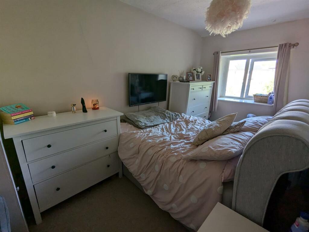 Additional property image - 1-11, Laburnum Place Apperley Bridge, Bradford, BD10 0NA