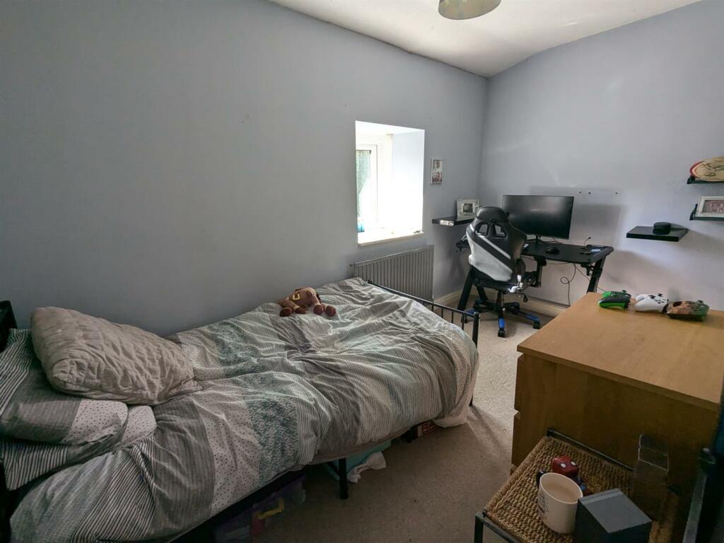 Additional property image - 1-11, Laburnum Place Apperley Bridge, Bradford, BD10 0NA