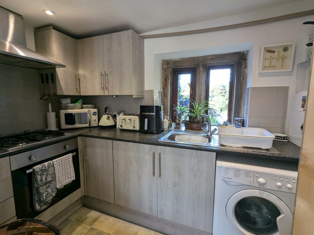 Additional property image - 1-11, Laburnum Place Apperley Bridge, Bradford, BD10 0NA