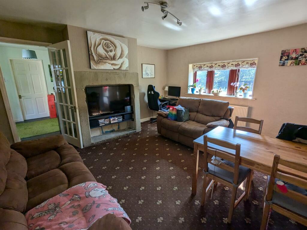 Additional property image - 1-11, Laburnum Place Apperley Bridge, Bradford, BD10 0NA