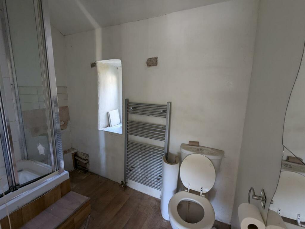 Additional property image - 1-11, Laburnum Place Apperley Bridge, Bradford, BD10 0NA