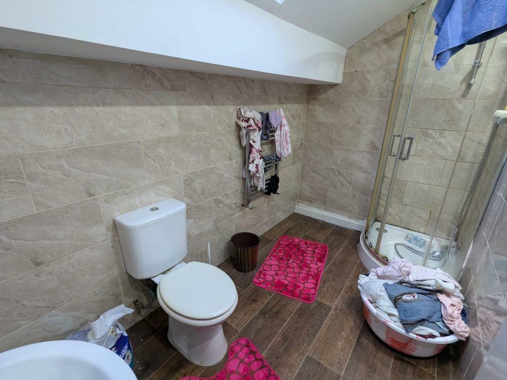 Additional property image - 585-587, Thornton Road Bradford, BD8 9RA