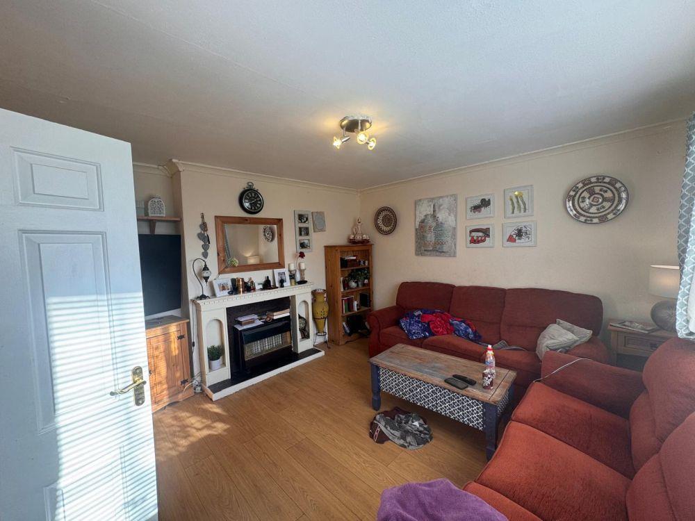 Additional property image - 9, Brocklesby Drive Allerton, Bradford, BD15 7HS