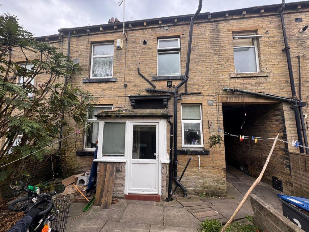 Main image of property: 15, Clement Street Bradford, BD8 9SH