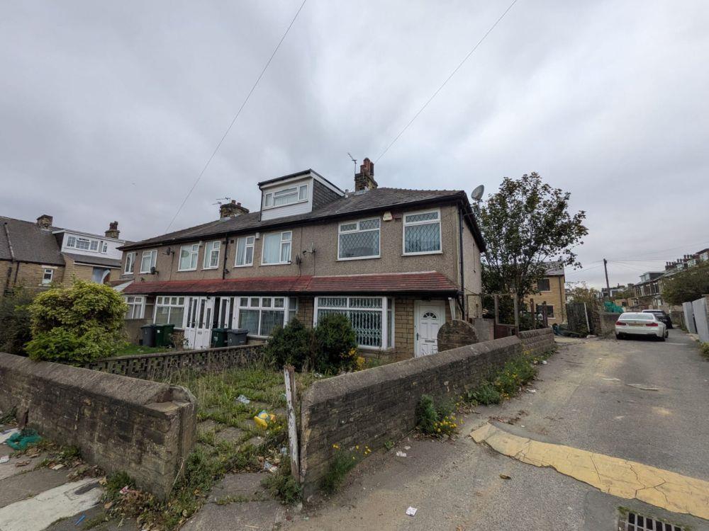 Main image of property: 13, Chelmsford Terrace Bradford, BD3 8AG