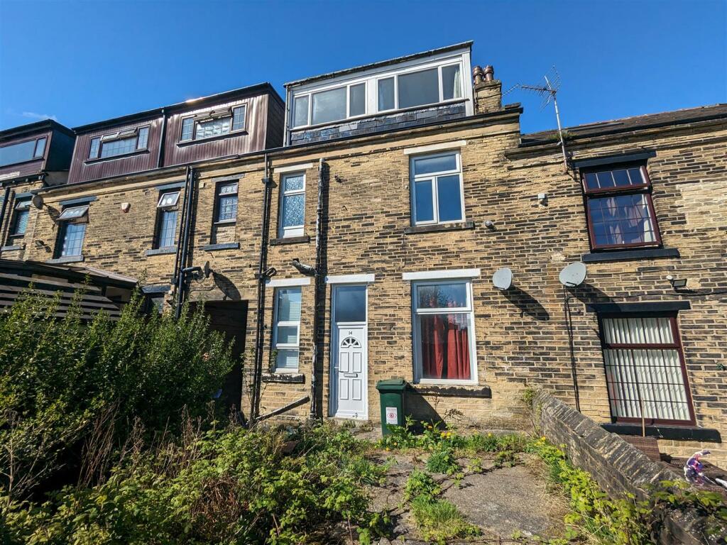 2 bedroom terraced house for sale in Northside Terrace, Bradford, BD7