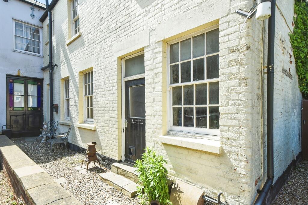 Main image of property: Bath Road, Swindon