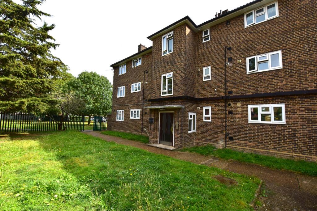 1 bedroom flat for sale in Alderwood Road, Eltham, SE9