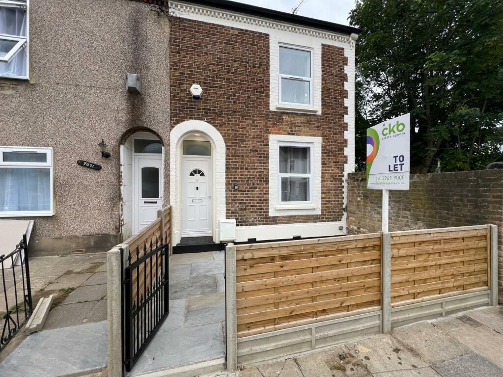 4 bedroom house for rent in Llanover Road, Woolwich, SE18