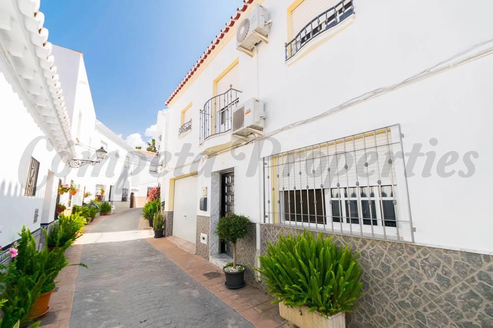 3 bedroom town house for sale in Torrox, Málaga, Andalusia, Spain