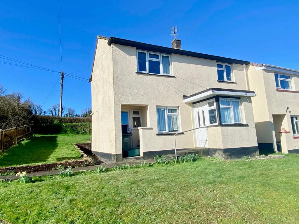 2 bedroom end of terrace house for sale in Barn Park, Buckfastleigh, TQ11