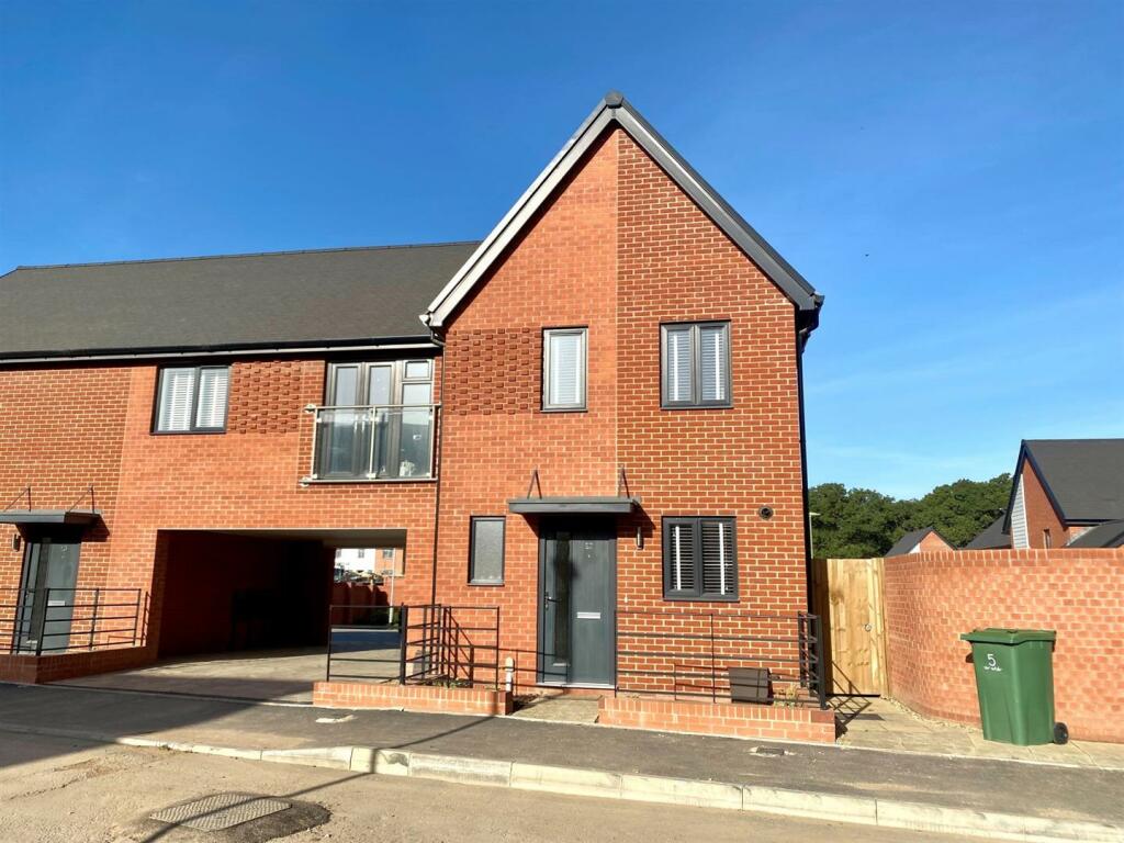 2 bedroom semidetached house for rent in Whiteley Way, Whiteley, PO15